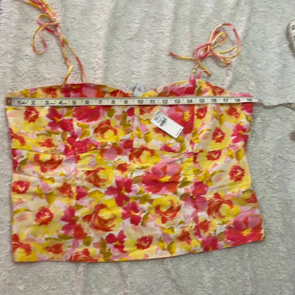 Tie strap floral tank